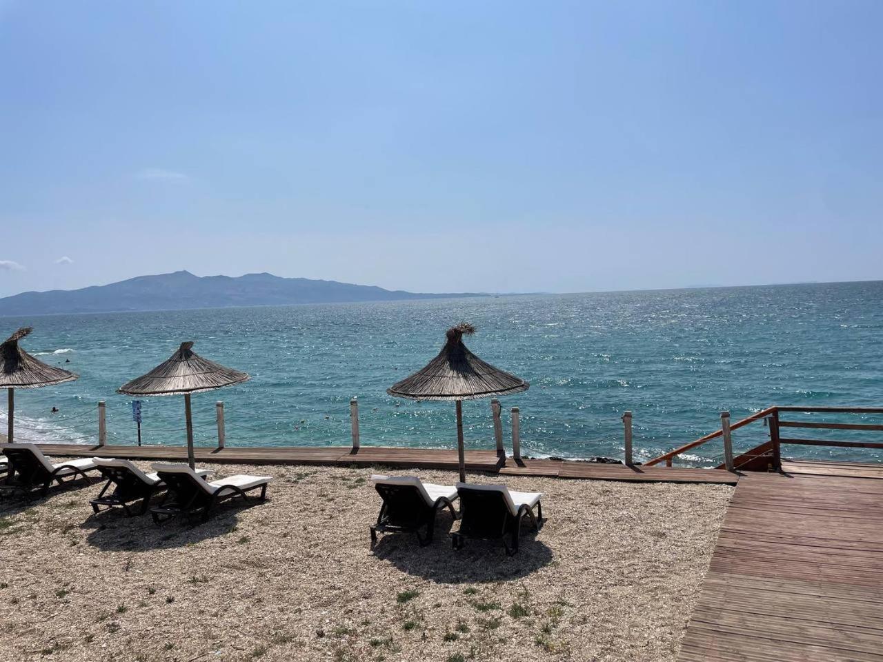 B&G Holiday Sarandë エクステリア 写真