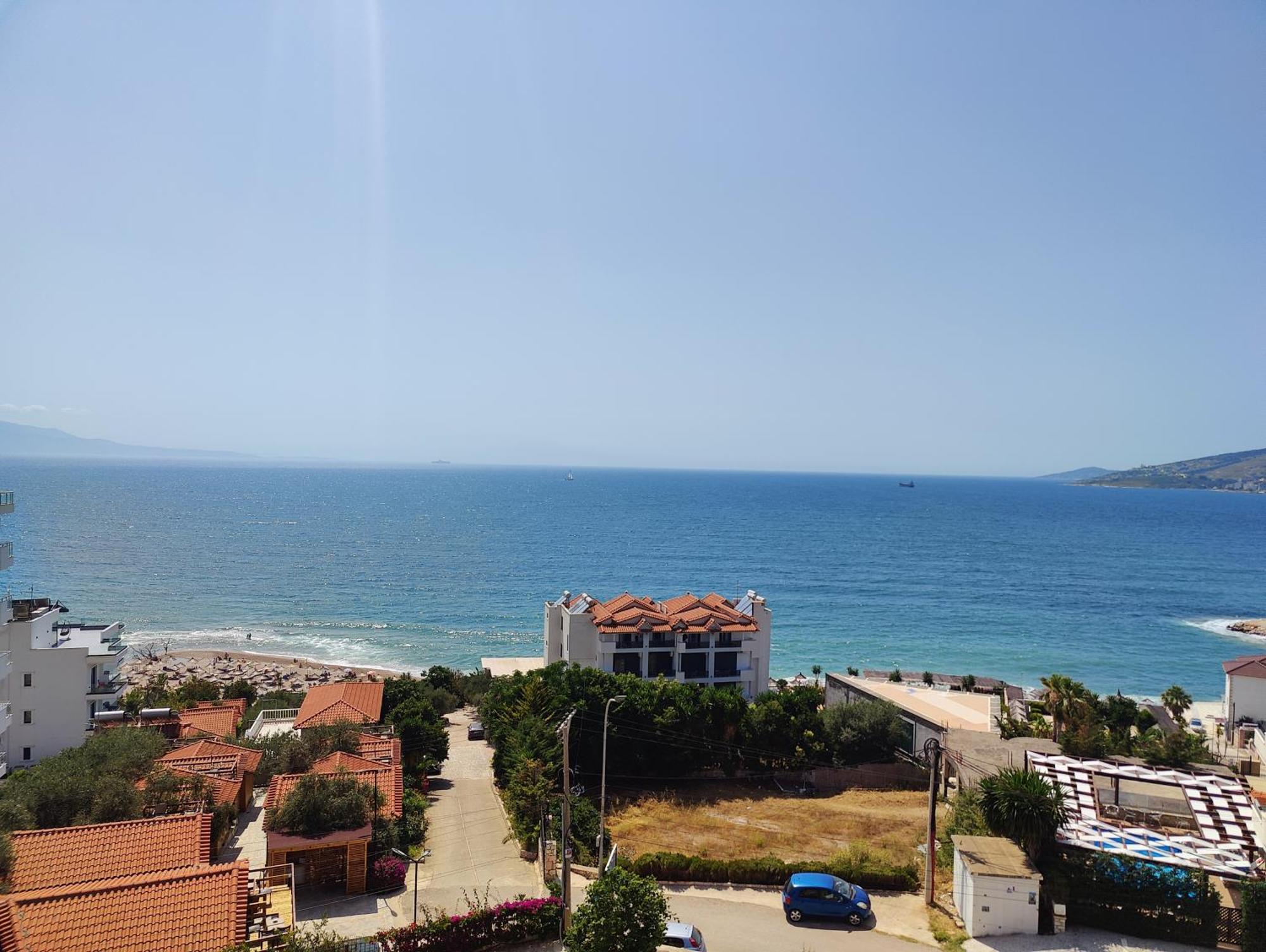B&G Holiday Sarandë エクステリア 写真